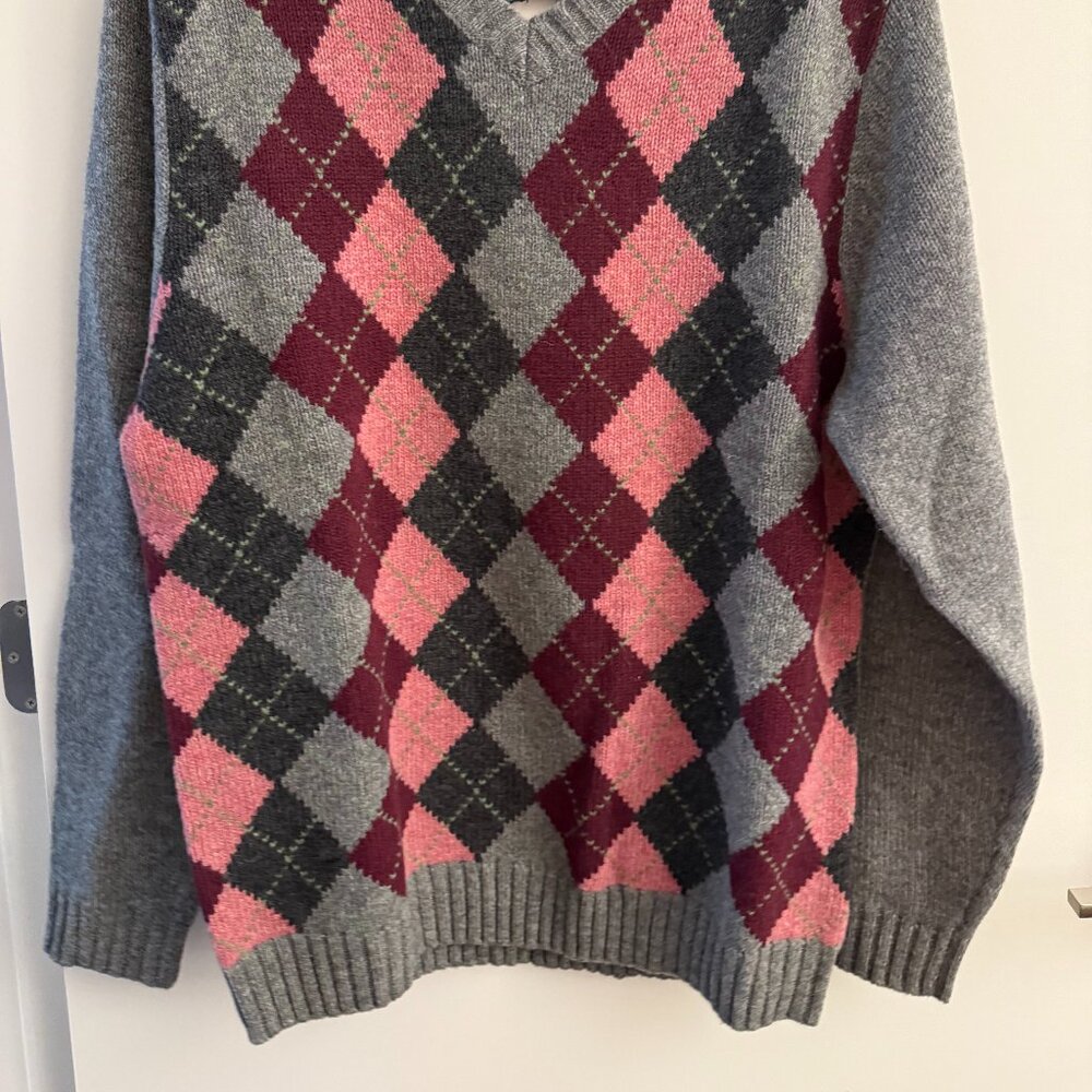 Beautiful Wool Sweater - Picture 4 of 4